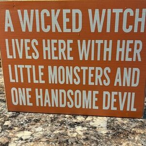 NWOT Halloween Sign